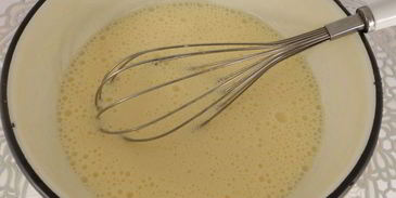 оладьи на кефире с черникой