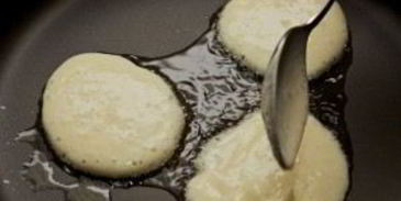 оладьи на воде с яйцами