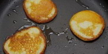 оладьи на воде с яйцами