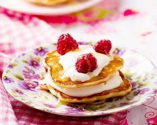 Оладьи с овсяными отрубями и малиной