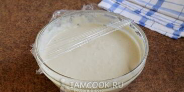 пышные оладьи на кислом молоке с дрожжами