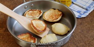 пышные оладьи на кислом молоке с дрожжами