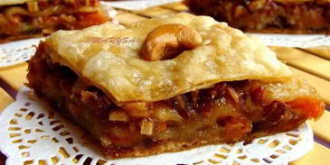 пахлава с финиками и курагой