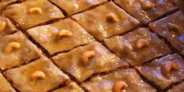 пахлава с финиками и курагой