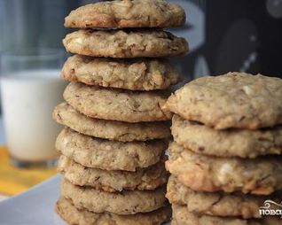Овсяное печенье с белым шоколадом и миндалем
