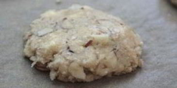 овсяное печенье с белым шоколадом и миндалем