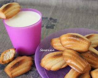 Печенье Мадлен с сиропом шиповника