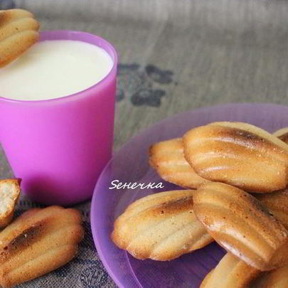 Печенье Мадлен с сиропом шиповника