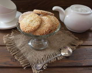 Печенье на сметане с кунжутом