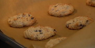 печенье с черносливом, грецкими орехами и корицей