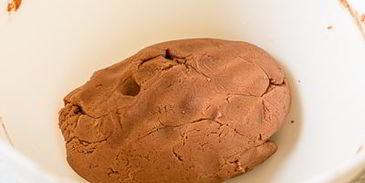 шоколадное песочное печенье с арахисом