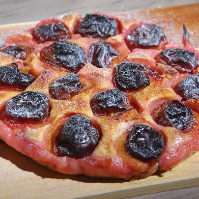 Деревенский сливовый пирог