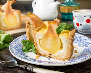 Грушевый пирог со сливочным сыром