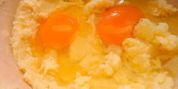 незабываемый пирог с черникой со сливками