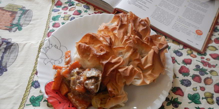 Рецепт пастушьего пирога с корочкой из слоеного теста