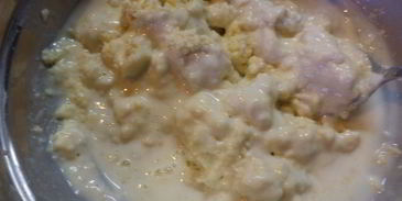 пирог с бананами и яблоками из необычного дрожжевого теста