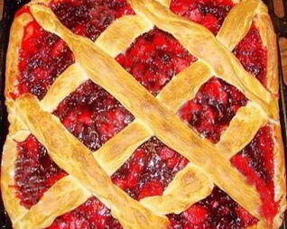 Пирог с индейкой и клюквой