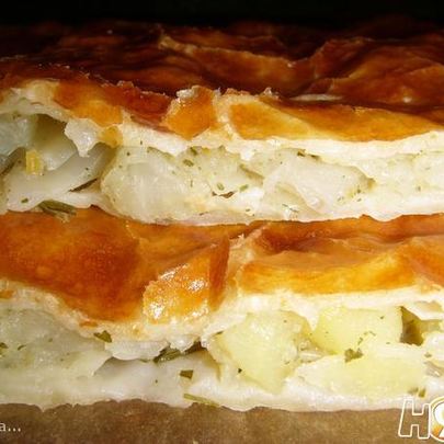 Пирог с капустой из слоеного теста