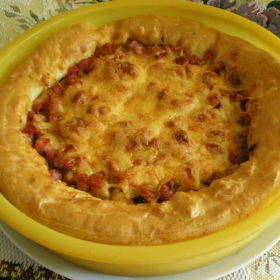 Пирог с ветчиной и сыром из заварного теста