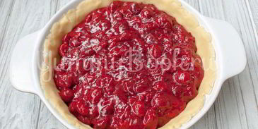 пирог с вишневой начинкой