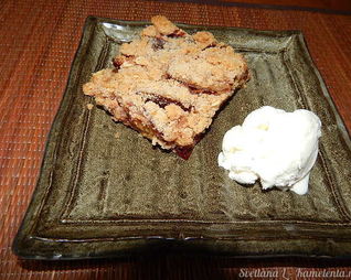 Пирог со сливой насыпной