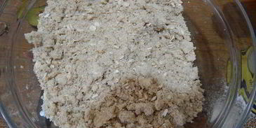 пирог со сливой насыпной