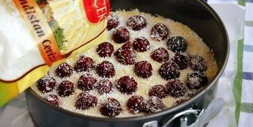 пирог вишневый шик