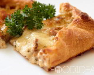 Слоеный пирог с грибами