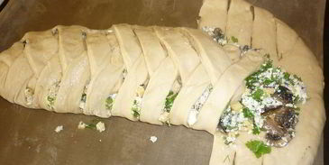 сочный пирог с начинкой из того, что было