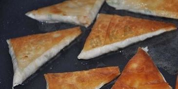 быстрые пирожки из лаваша с сыром и ветчиной