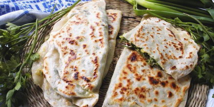 Рецепт кутабов с зеленью и сыром