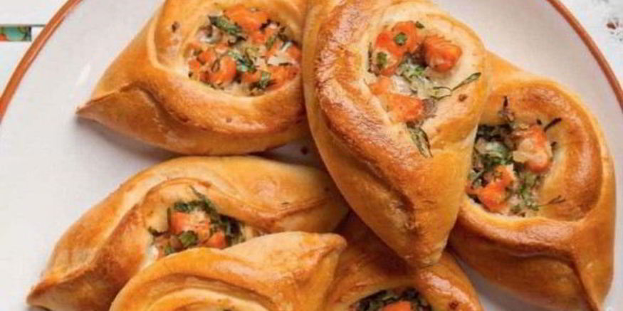 Рецепт пирожков из слоеного теста с рыбой