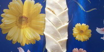 пирожки косичка с горохом