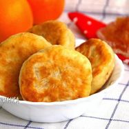 Рецепт Пирожков на кефире без яиц с домашним яблочным вареньем с корицей