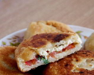 Пирожки с брынзой и зеленью
