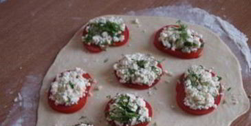 пирожки с брынзой и зеленью