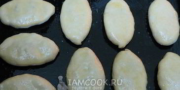 пирожки с грибами и рисом