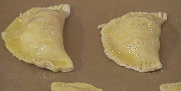 пирожки с красной рыбой и рисом