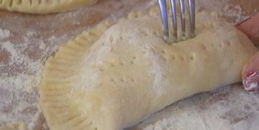 пирожки с красной рыбой и рисом