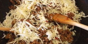 пирожки с мясом, булгуром и сулугуни