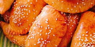 пирожки с мясом, булгуром и сулугуни