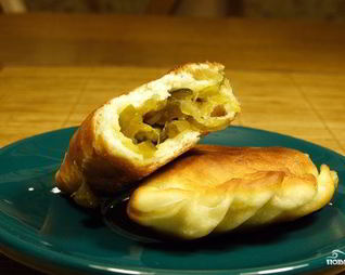 Пирожки с солеными огурцами
