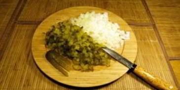 пирожки с солеными огурцами