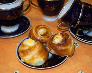 Пирожки с творогом из дрожжевого теста