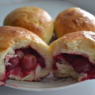 Пирожки с вишнями