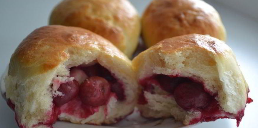 Рецепт пирожков с вишнями