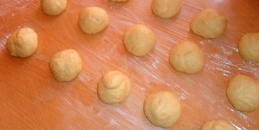 пирожки с яблоками пухляшки