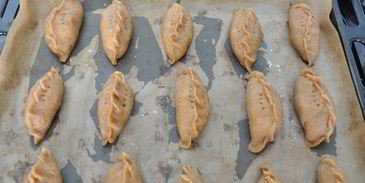 постные пирожки с маринованными опятами