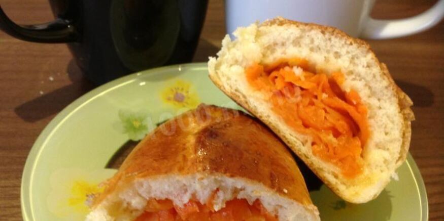 Рецепт сладких пушистых дрожжевых пирожков с начинкой из моркови