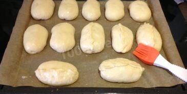 сладкие пушистые дрожжевые пирожки с начинкой из моркови